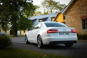 Audi A6 3.0 V6 TFSI 220kW (6 foto / 11)