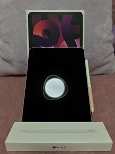 iPad Air (5th Generation) Wi-Fi (2022) (1 foto / 7)