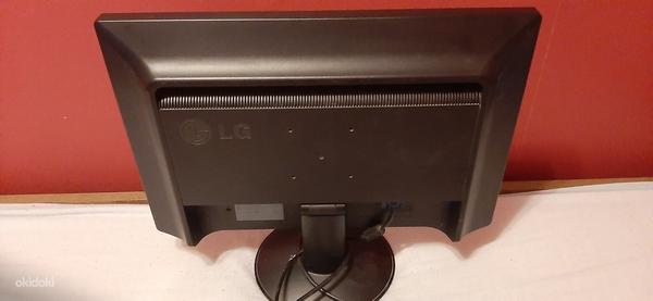 ЖК-монитор LG Flatron W2234S (фото #3)