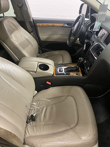 M:V Audi Q7 (5 фото из 9)