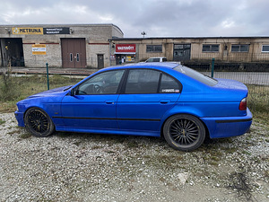 M:V BMW 530d (10 фото из 15)