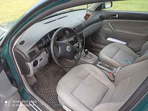 Volkswagen Passat (8 foto / 8)