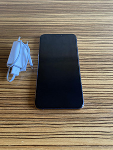iPhone 11 Pro Max 64GB Gold (2 foto / 5)
