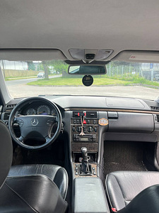 1999 Mercedes E220 CDI (11 foto / 12)