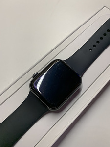 Apple Watch SE 2022 44MM GPS (2 foto / 5)