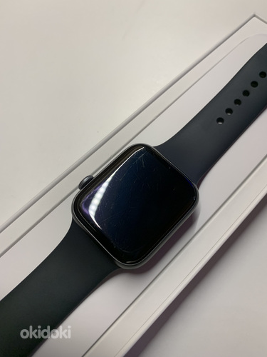 Apple Watch SE 2022 44MM GPS (фото #2)