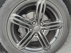 Audi Q7 2015 (4 фото из 12)