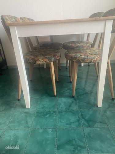 Обеденный стол и стулья (фото #2)