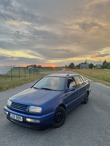 Volkswagen Vento (1 foto / 6)