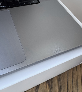 Apple MacBook Pro 16" (2021) M1 Max 32GB / 1TB (7 foto / 8)
