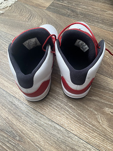 Кроссовки Air Jordan.