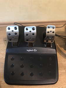 Logitech G29 (2 foto / 5)