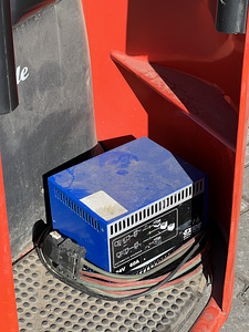 Штабелер Linde L12LSP (4 фото из 9)