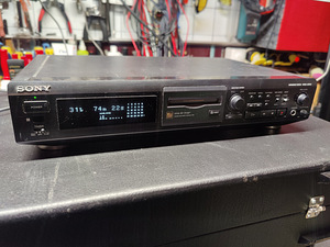 Sony MiniDisc (1 фото из 4)