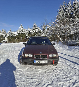 BMW E36 1.8 85KW MANUAAL (4 foto / 9)