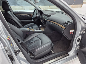 Mercedes e280 2007 4matic (7 foto / 10)