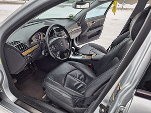 Mercedes e280 2007 4matic (10 foto / 10)