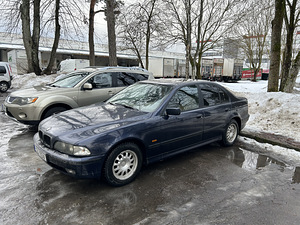 BMW 523i e39 manu 125 kw (2 foto / 4)