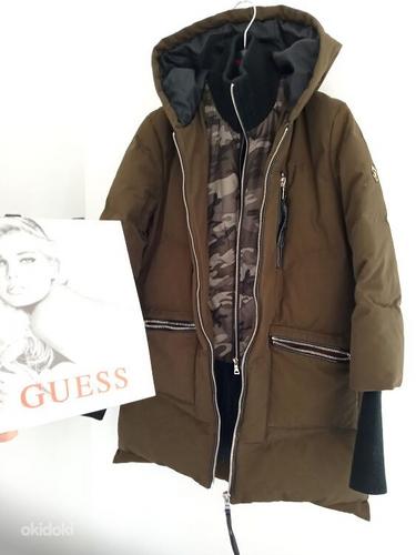 Guess красивое пальто/куртку размер М (фото #1)
