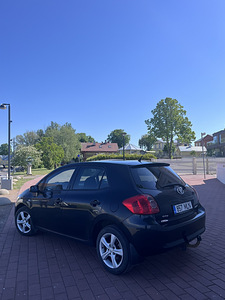 Müüa Toyota Auris 1.4 71kW bensiin manuaal (2008 (2 foto / 15)