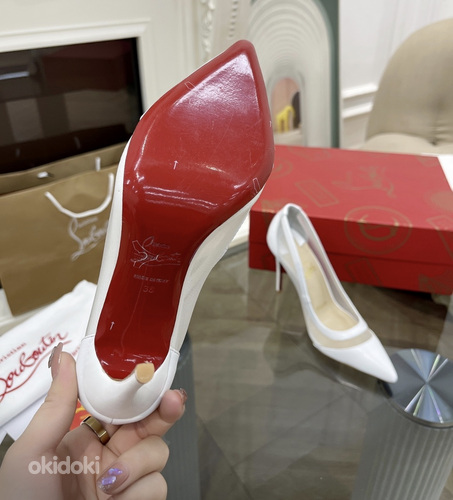 Louboutin valged kingad