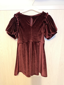 Zara sametkleit tüdrukule, burgundia värvi, 116 cm (2 foto / 3)