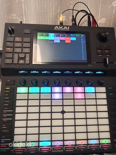 Akai Force sampler synth