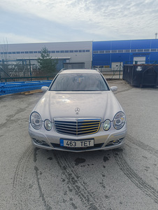 Mercedes Benz e280 (2 foto / 11)
