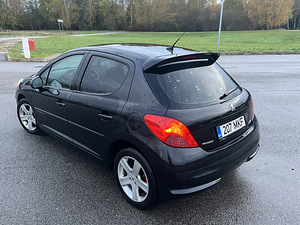 Peugeot 207 (3 фото из 6)
