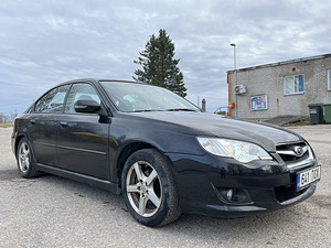 Subaru Legacy 2007 бензин (2 фото из 6)