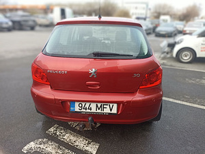 Peugeot 307 facelift 1.6 80KW (5 foto / 11)