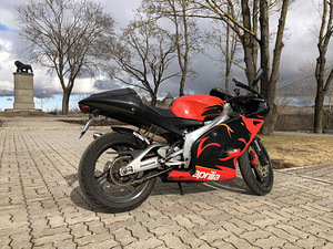 Aprilia RS 125 (9 foto / 9)
