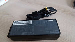 Original Lenovo akulaadi 90W sülearvuti jaoks (3 foto / 3)
