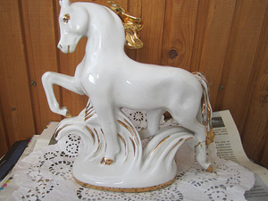 Kuldhobune hobune LFZ