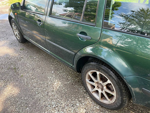 Volkswagen Golf 4 1.9 TDI 4MOTION (7 foto / 12)