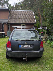 Volkswagen Golf Variant 1.9 SDI (50 кВт), 2002 года. (2 фото из 4)