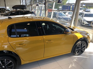 Peugeot 208 GT 2022 (14 foto / 15)