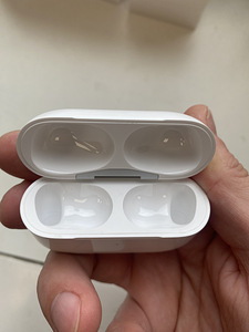 Airpods pro 2gen laadimiskarp (1 foto / 4)