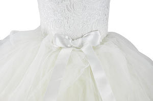 Lesy Luxury White Dress for Occasion (4 foto / 5)