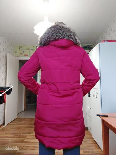 Продам теплую длинную зимнюю куртку (фото #4)