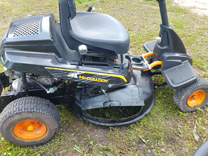 Töökorras murutraktor McCulloch M110-77x (2 foto / 4)