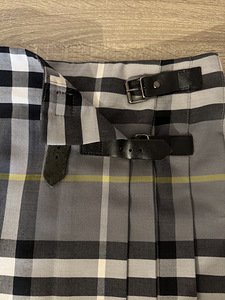 Burberry (4 foto / 4)