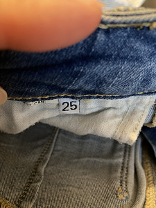 Teksad guess (2 foto / 3)