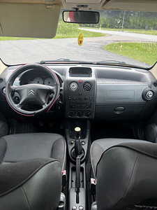 Citroen (5 foto / 9)