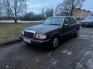 Мерседес-бенц 300D (4 фото из 9)