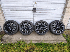 19" 5x114.3 veljed 225/45 lamellidega (1 foto / 5)