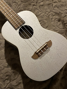 Ukulele (3 foto / 4)