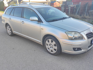 Totota Avensis 2.2 130 kw (1 foto / 6)