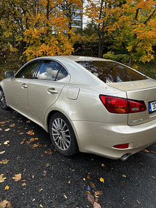 Lexus IS 250 153 kW (2 foto / 10)