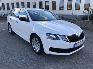RENT BOLT ODAV SKODA OCTAVIA TOYOTA AVENSIS COMFORT (2 foto / 6)